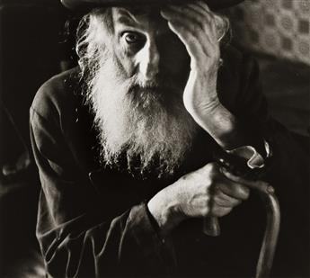 ROMAN VISHNIAC (1897-1990) A portfolio entitled The Vanished World. 1936-38; printed 1977.